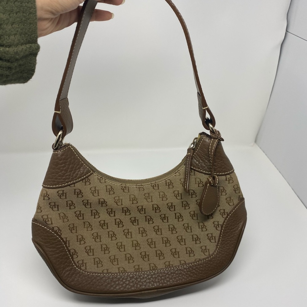 Dooney and bourke bag